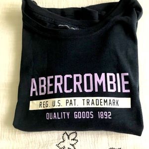 Abercrombie women’s graphic short sleeve tee